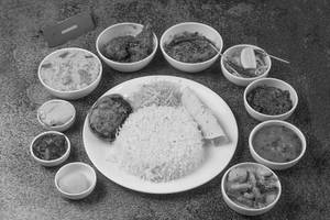 Katla Kalia & Kosha Chicken - Sampurno Thali