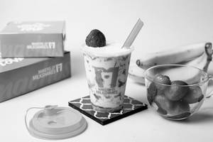 Strawberry Banana Thick Shake