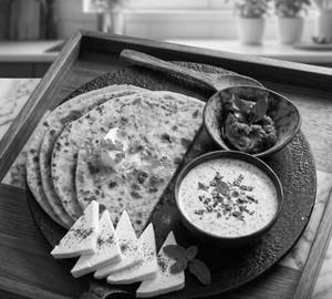 Paneer Paratha [2 Pieces]