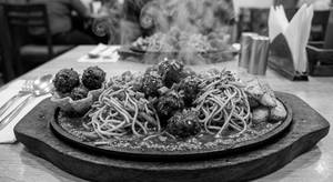 Veg Noodles With Manchurian