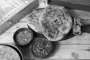 Amritsari Kulche With Chole
