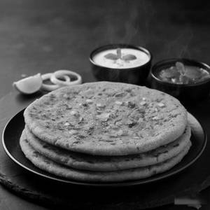 Onion Missi Roti (1 Pc.)