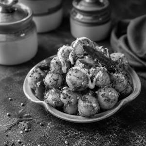Martban De Charra Aloo