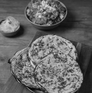 Pudhina Paratha (3nos) With Kadai Paneer