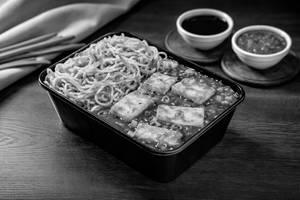 Paneer Chilli Hakka Noodles Bowl