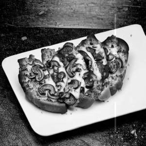 Mushroom & Olive Garlic Bread