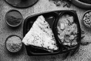 Paneer Butter Masala [3 Pieces] + Butter Naan [1 Piece] + Salad