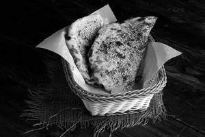 Masala Kulcha (1 No)