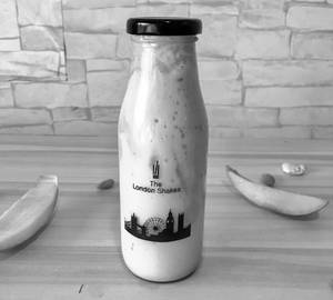 Fresh Mango Lassi with Dry Fruits
