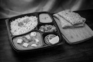 Paneer Kadhai Premium Meal