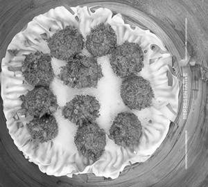 Veg cheese kurkure momos