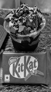 Choco Kitkat Falooda (mini)