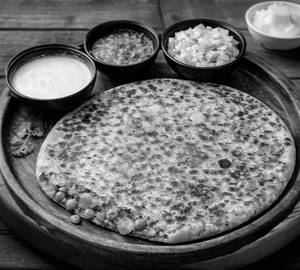 Aloo Matar Pyaz Paratha