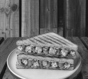 Paneer Peri Peri Sandwich