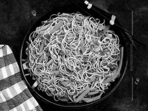 Veg Hakka Noodles