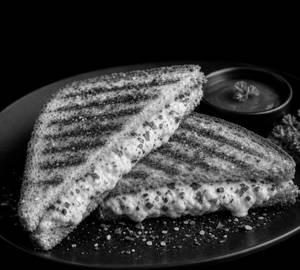 Cheesy Garlic Hung Curd Sandwich