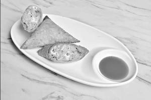 Potato Cheese Samosa