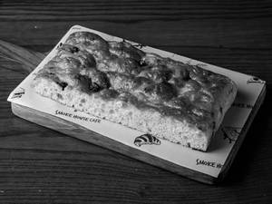 Tomato Basil Focaccia Bread (250 Gms)