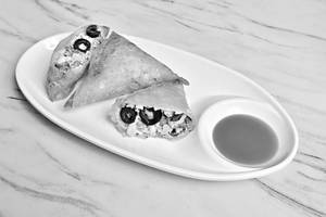 Veg Olive Cheese Samosa