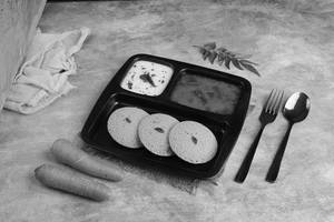 Carrot Idli [3pcs]