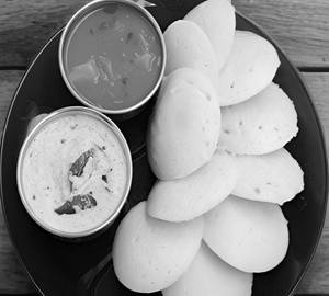 Idli Sambar [2 Pieces]