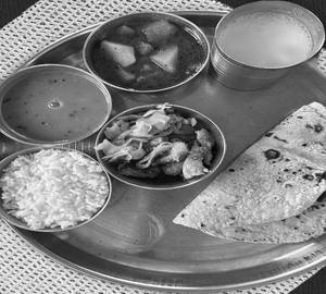 Gujarati Thali Half