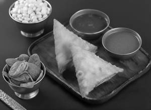 Palak & Corn Samosa [4 Pieces]