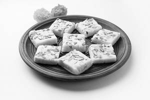 Khoya Pista Barfi