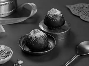 Kaala Jamun 2 Pcs