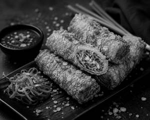 Veg Kurkure Spring Roll (10 Pcs)