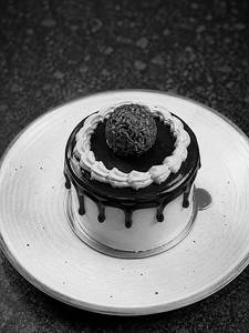 Ferrero Rocher Mini Cake