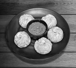 Veg Pan Fried Momos [5 Pieces]