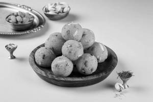 Dry Fruit Motichur Laddu