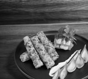 Murgh Gilafi Seekh Kebab