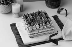 Tiramisu Cake