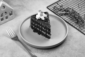 Raspberry & Dark Chocolate Cake Slice
