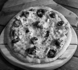 Paneer Makhani Pizza