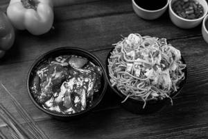 Hakka Noodles Chilli Chicken Combo