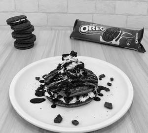 Oreos and Cream Pancakes