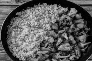 Hotpot Rice With Chilli Chicken Gavy