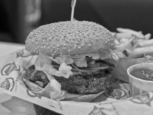 Supreme Burger