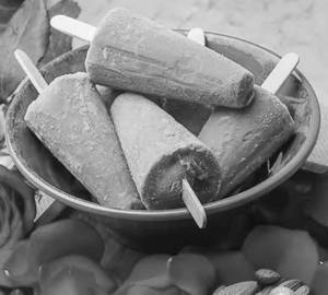 Rose gulkand kulfi