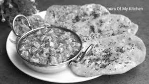 Onion Kulcha With Veg Gravy