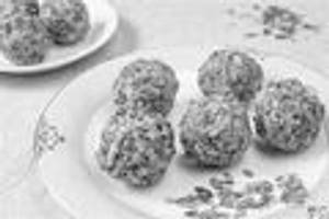 Choco Pista Ladoo