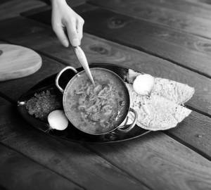 Sev Tamatar Sabzi With 3. Butter Roti+Onion