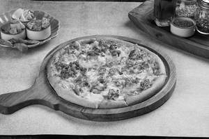 Kadai Paneer Pizza