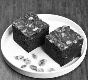 Eggless Walnut Brownie