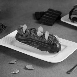 Classic Chocolate Éclair