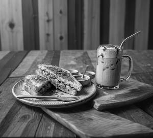 Aloo Masala Sandwich + Cold Coffee