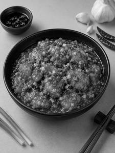 Chicken In Schezwan Sauce